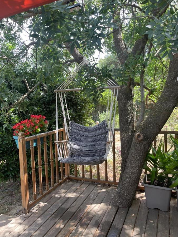 Roulotte En Bois Sud France Guest House Le Soler Exterior photo